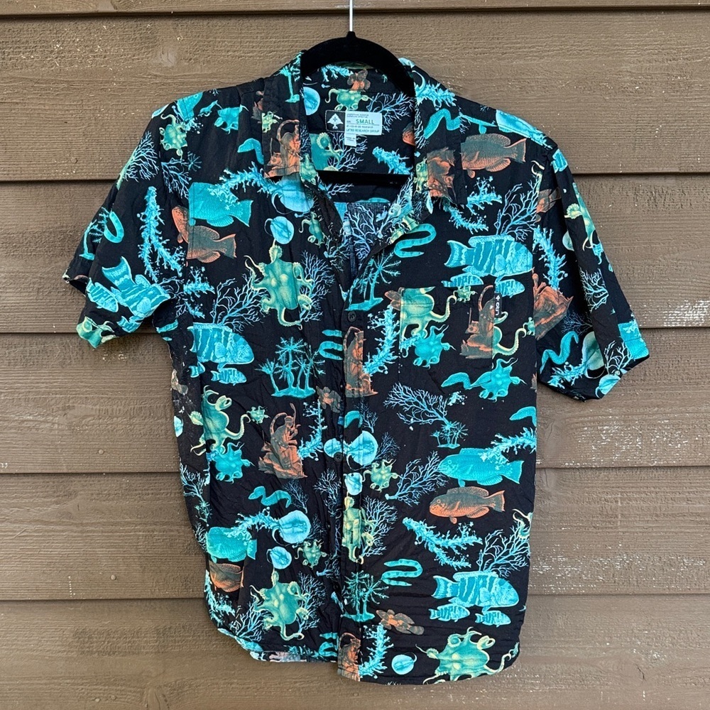 Lifted Research Group sea creatures shirt sleeve button up shirt size small
